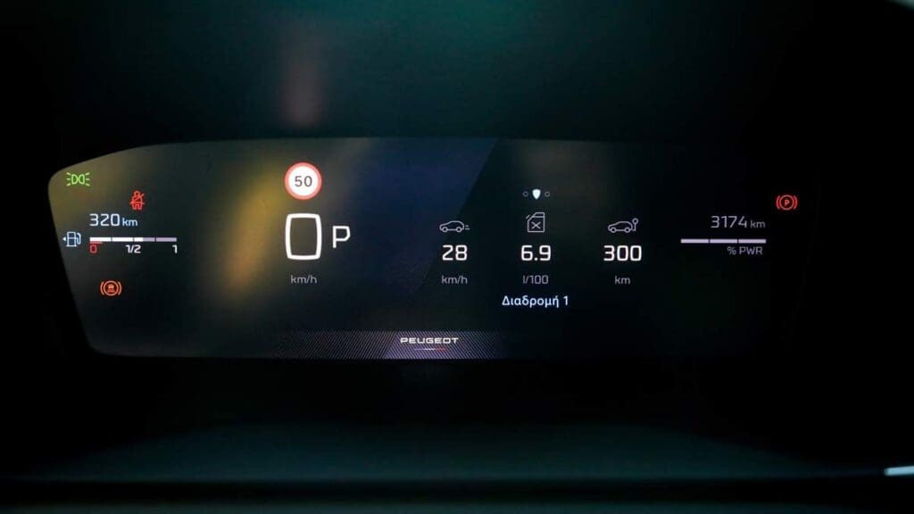 Γιατί χάνουν έδαφος από το δημοφιλές Peugeot 2008; 6 Δοκιμή Peugeot 2008 Hybrid 136