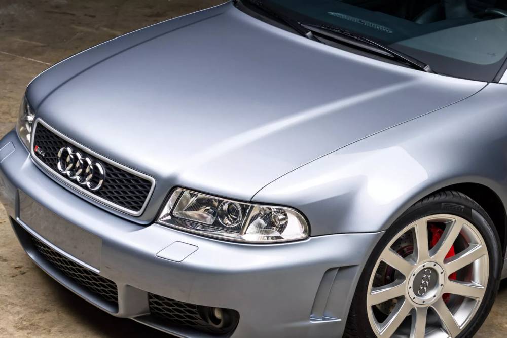 «Αμεταχείριστο» Audi RS 4 B5 αμφισβητεί το ολοκαίνουριο RS 6