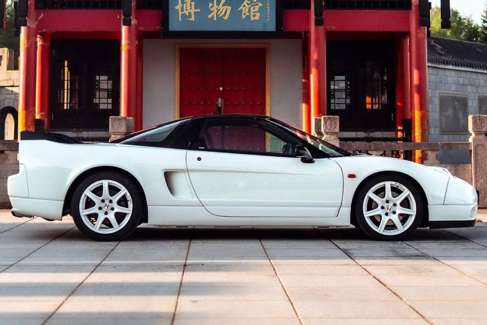 Σπάνιο Honda NSX-R εκτοξεύεται στα 850.000 ευρώ!