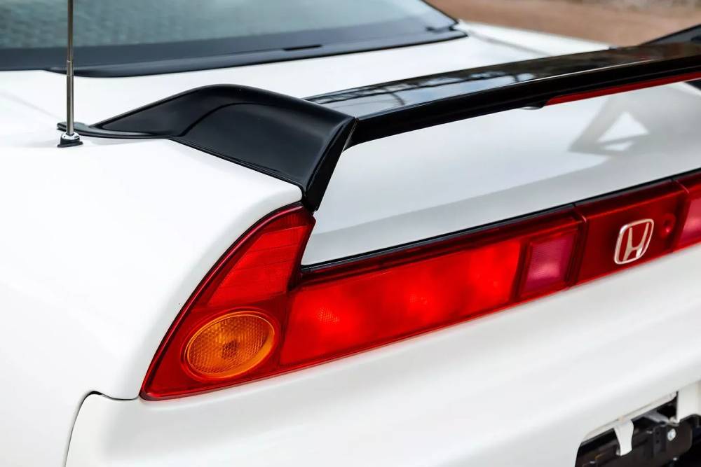 Σπάνιο Honda NSX-R εκτοξεύεται στα 850.000 ευρώ!