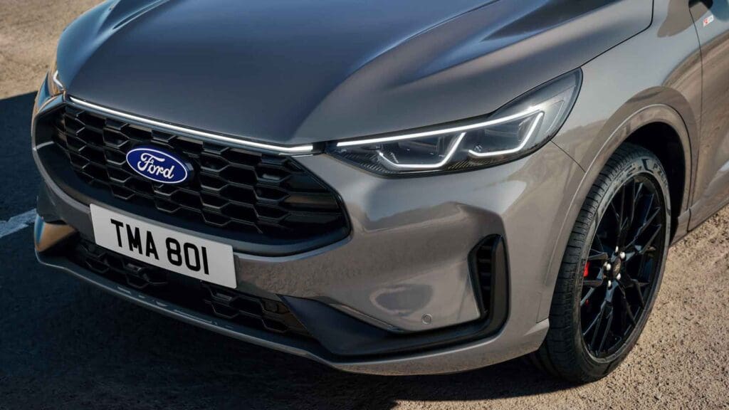Το Ford Kuga αποκαλύπτει το εντυπωσιακό Black Package. Τι προσφέρει; 10 Ford Kuga Black Package