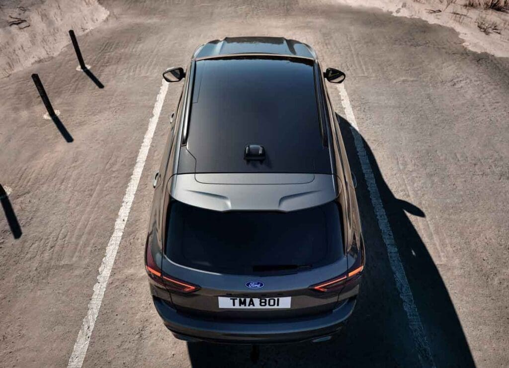 Το Ford Kuga αποκαλύπτει το εντυπωσιακό Black Package. Τι προσφέρει; 9 Ford Kuga Black Package
