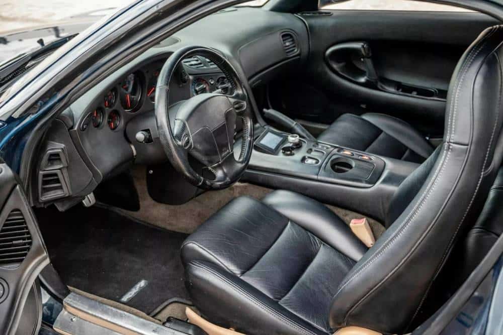 Ιερόσυλο Mazda RX-7 μεταμορφώνεται σε EV με "καρδιά" Tesla