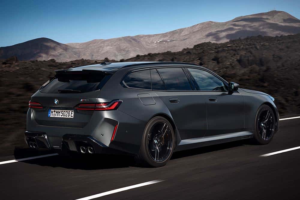 "Εκτοξεύεται σαν πούπουλο η BMW M5 Touring στο 0-270"