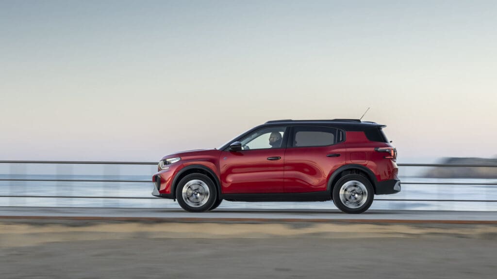 Αποκαλύφθηκε το εντυπωσιακό Citroën C3 Aircross. Θερμικό, υβριδικό, ηλεκτρικό. Αναλυτικό τιμολόγιο 12 Citroen C3 Aircross