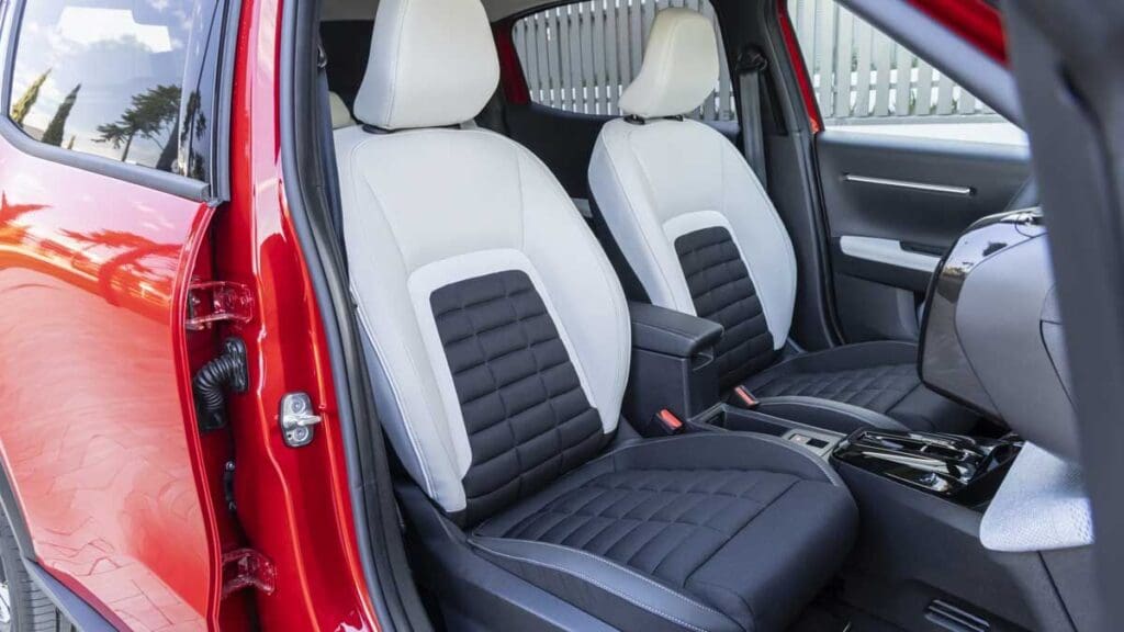 Αποκαλύφθηκε το εντυπωσιακό Citroën C3 Aircross. Θερμικό, υβριδικό, ηλεκτρικό. Αναλυτικό τιμολόγιο 14 Citroen C3 Aircross