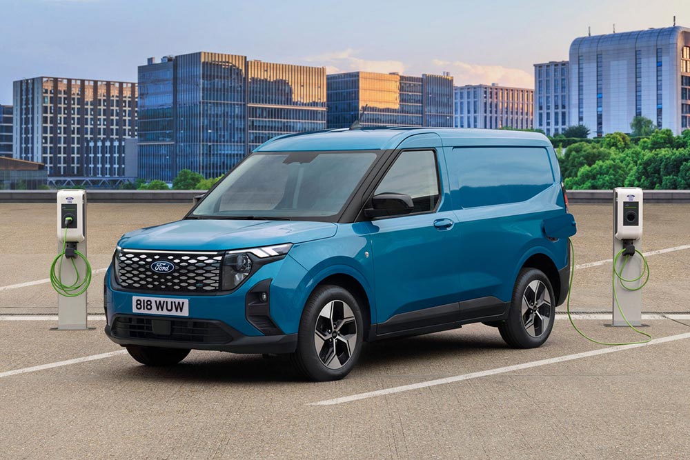 Νέο Ford E-Transit Courier: Επαγγελματικό όχημα με οικολογική συνείδηση