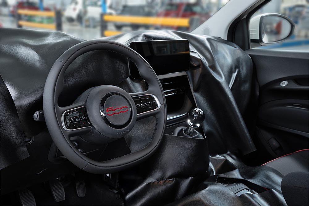 Το εντυπωσιακό Fiat 500 Hybrid κάνει επίσημα ντεμπούτο