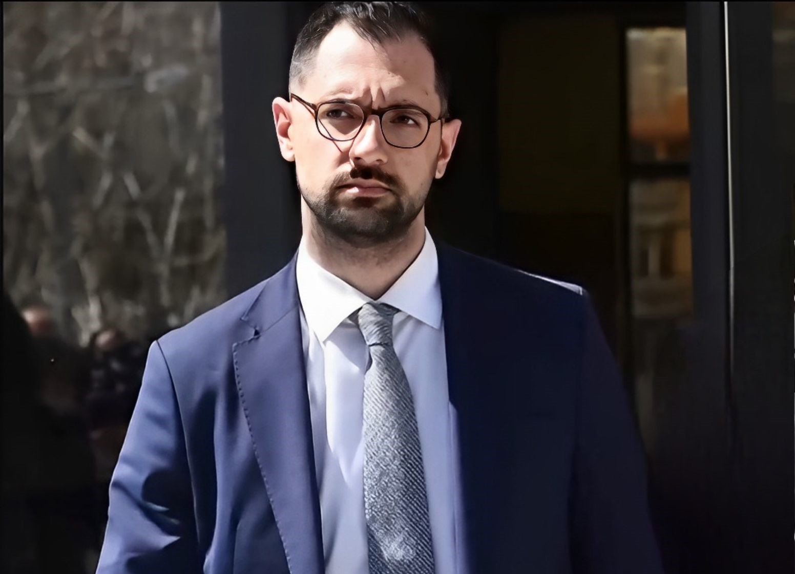 Αρκαδία: Για ανθρωποκτονία οδηγείται το ζευγάρι που χτύπησε βάναυσα τον 64χρονο σε γλέντι – «Τον κλωτσούσε δίχως έλεος, να τιμωρηθούν» εκλιπαρεί η κόρη του 4 Ο δικηγόρος Δημήτρης Γεωργακόπουλος