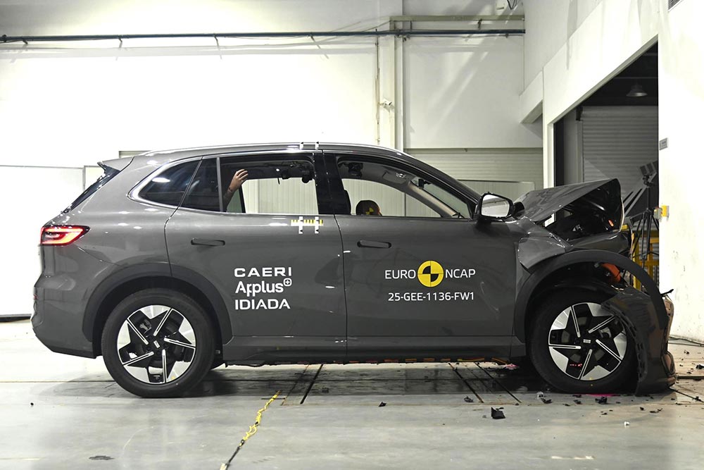 Φρούριο προστασίας το εντυπωσιακό Geely EX5