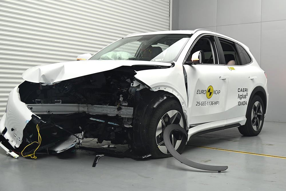 Φρούριο προστασίας το εντυπωσιακό Geely EX5
