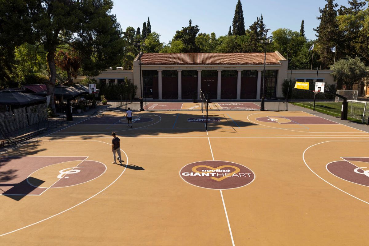 Το θρυλικό τρόπαιο του ΝΒΑ κατακτά την Ελλάδα – Μαγική στιγμή στον Φωκιανό