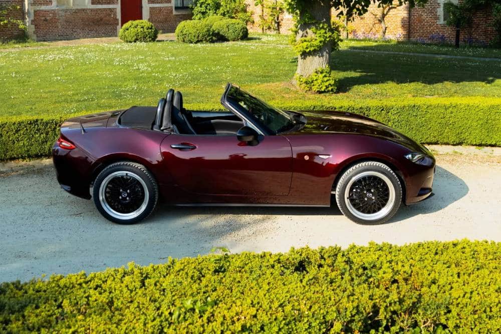 Αποκαλύφθηκε το συλλεκτικό και πολυτελές Mazda MX-5 Toji