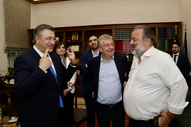 Μάριος Ηλιόπουλος: Αιφνιδιαστική επίσκεψη του προέδρου της ΑΕΚ στην Περιφέρεια Κρήτης 6 Μάριος Ηλιόπουλος: Αιφνιδιαστική επίσκεψη του προέδρου της ΑΕΚ στην Περιφέρεια Κρήτης