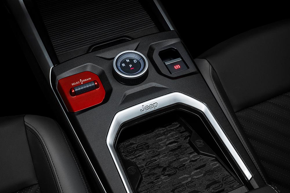 Νέο Jeep Compass επαναπροσδιορίζει το μέλλον των C-SUV