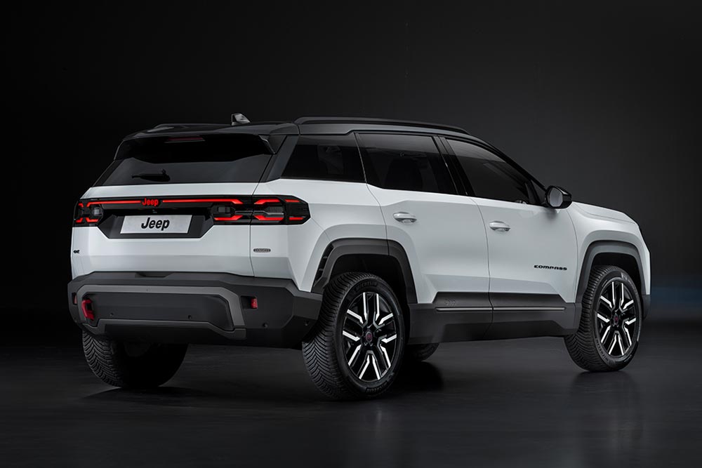 Νέο Jeep Compass επαναπροσδιορίζει το μέλλον των C-SUV