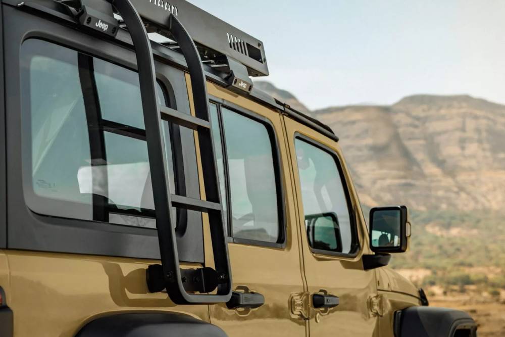 Νέο Jeep Wrangler 1941 Willys με πολεμικές διαθέσεις