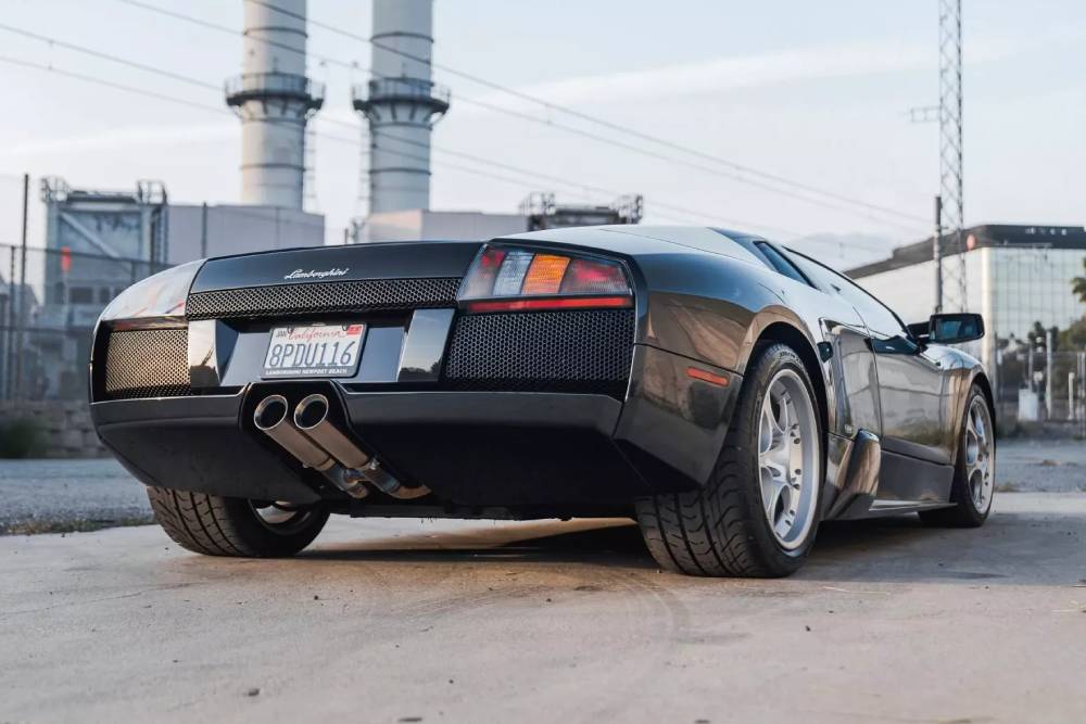 Θρυλική Lambo Murcielago μας καθηλώνει ακαριαία