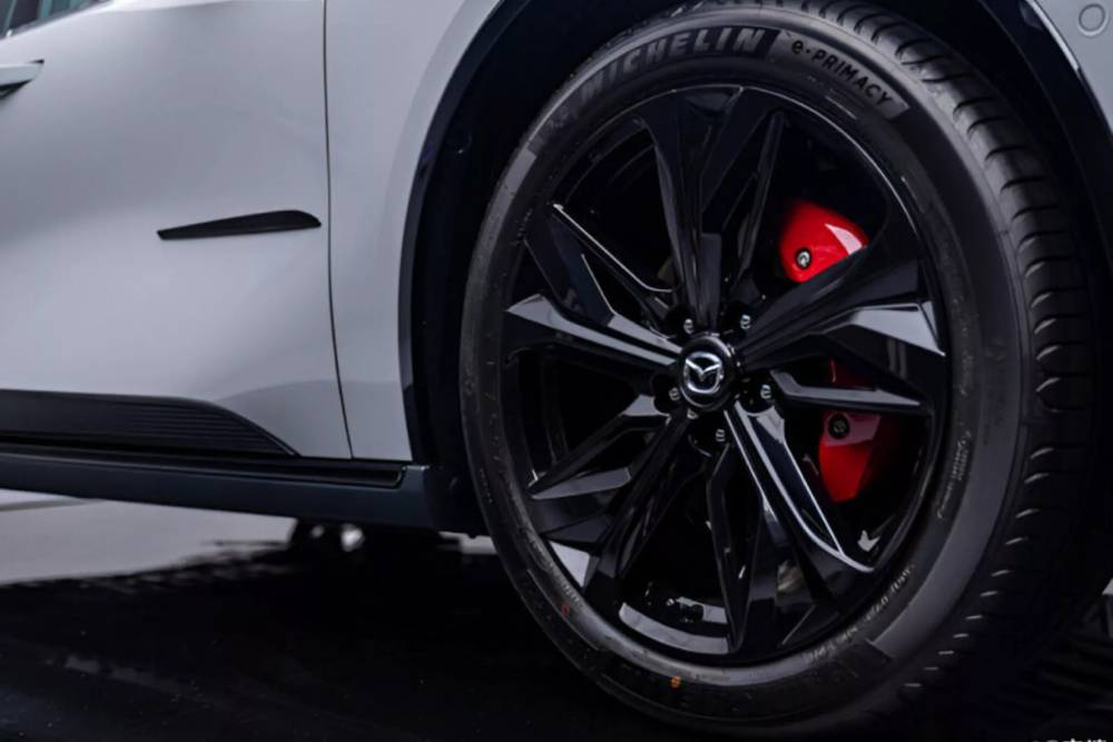 Εντυπωσιακό και δυναμικό Mazda EZ-6 Sports Edition