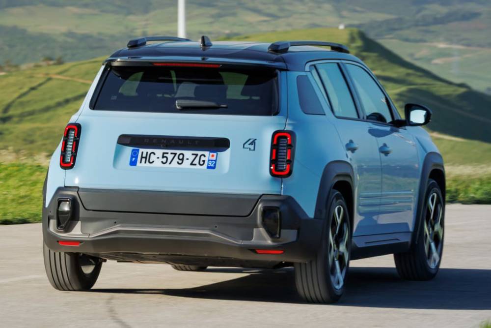 Επιστρέφει δυναμικά το θρυλικό Renault 4 E-Tech