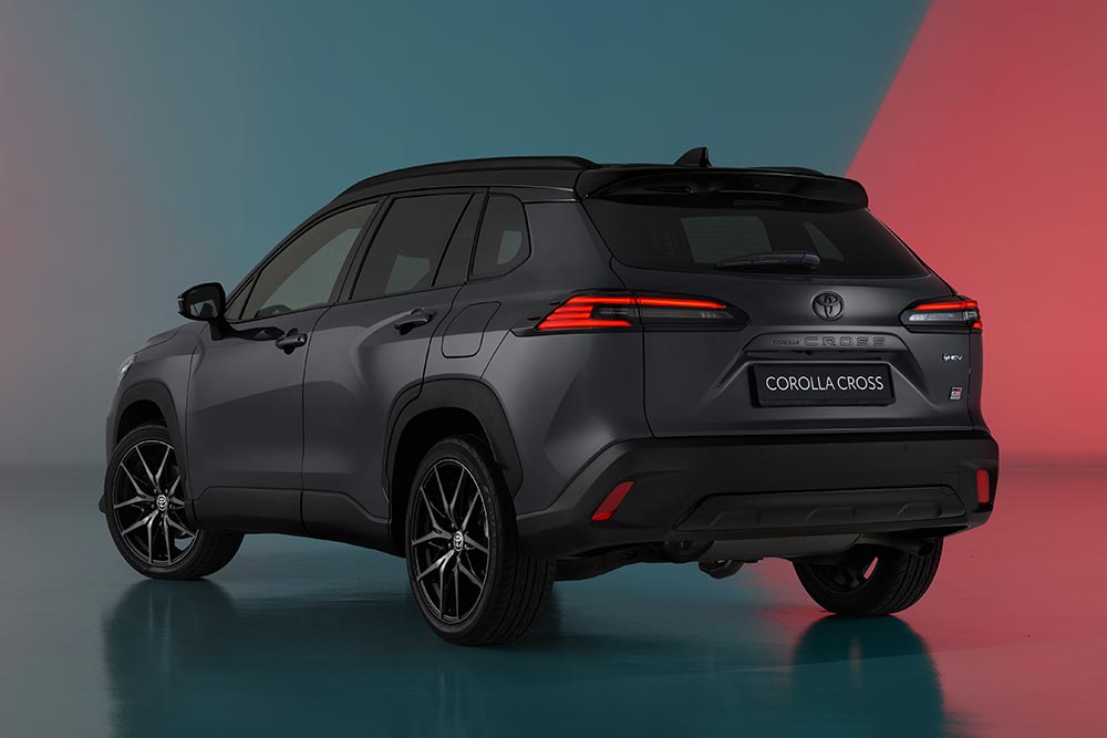 Αποκαλύφθηκε το εντυπωσιακό Toyota Corolla Cross με σπορ έκδοση GR SPORT