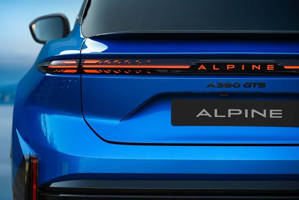 Νέο Alpine A390 συντρίβει τα δεσμά της παράδοσης