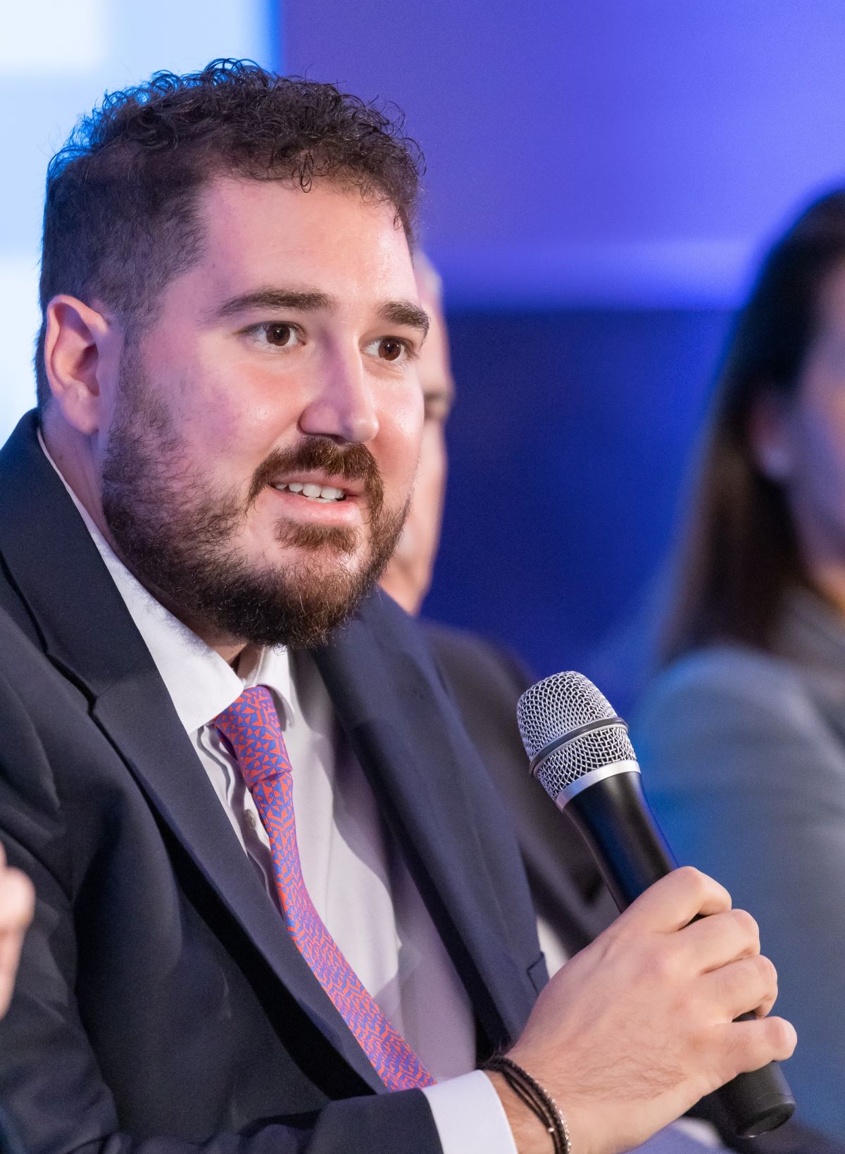«Δημογραφικό 2025»: Οι Πληθυσμιακές Προκλήσεις και Λύσεις – Από τη Θεωρία στη Δράση