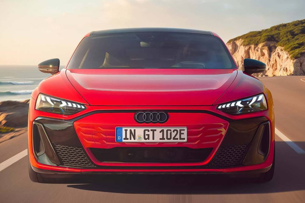 Νέο εντυπωσιακό Audi e-tron GT quattro με έως 585 άλογα