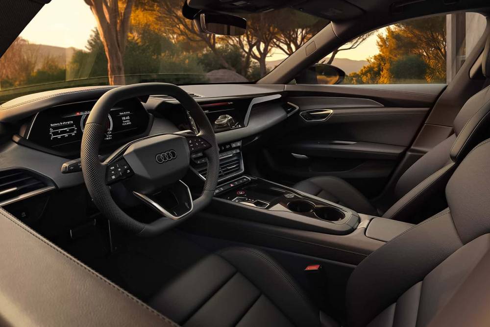 Νέο εντυπωσιακό Audi e-tron GT quattro με έως 585 άλογα