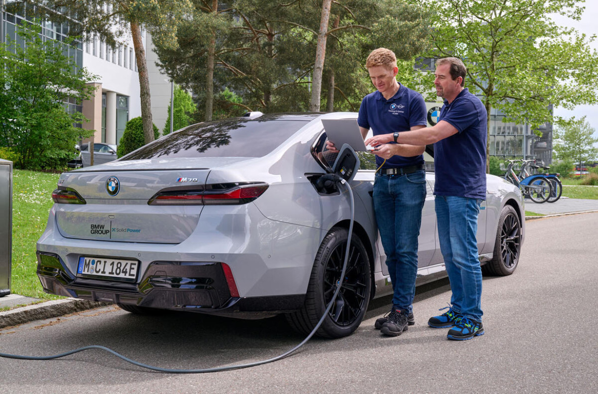 Μπαταρίες στερεάς κατάστασης, BMW i7
