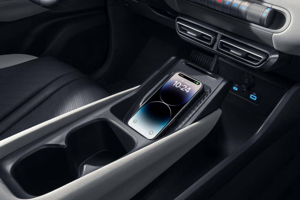 Καταρρέουν τα τσιμέντα οι τιμές του νέου BYD Dolphin Surf