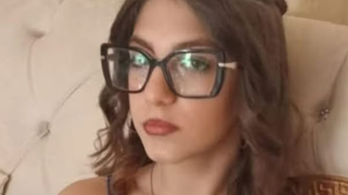 Νάπολη: «Θα πάω για ένα παγωτό με μια φίλη» είπε στη μητέρα της η 14χρονη πριν τη δολοφονήσει ο πρώην της – «Με εγκατέλειψε, γι' αυτό την εξόντωσα» 6 Νάπολη: «Θα πάω για ένα παγωτό με μια φίλη» είπε στη μητέρα της η 14χρονη πριν τη δολοφονήσει ο πρώην της – «Με εγκατέλειψε, γι' αυτό την εξόντωσα»