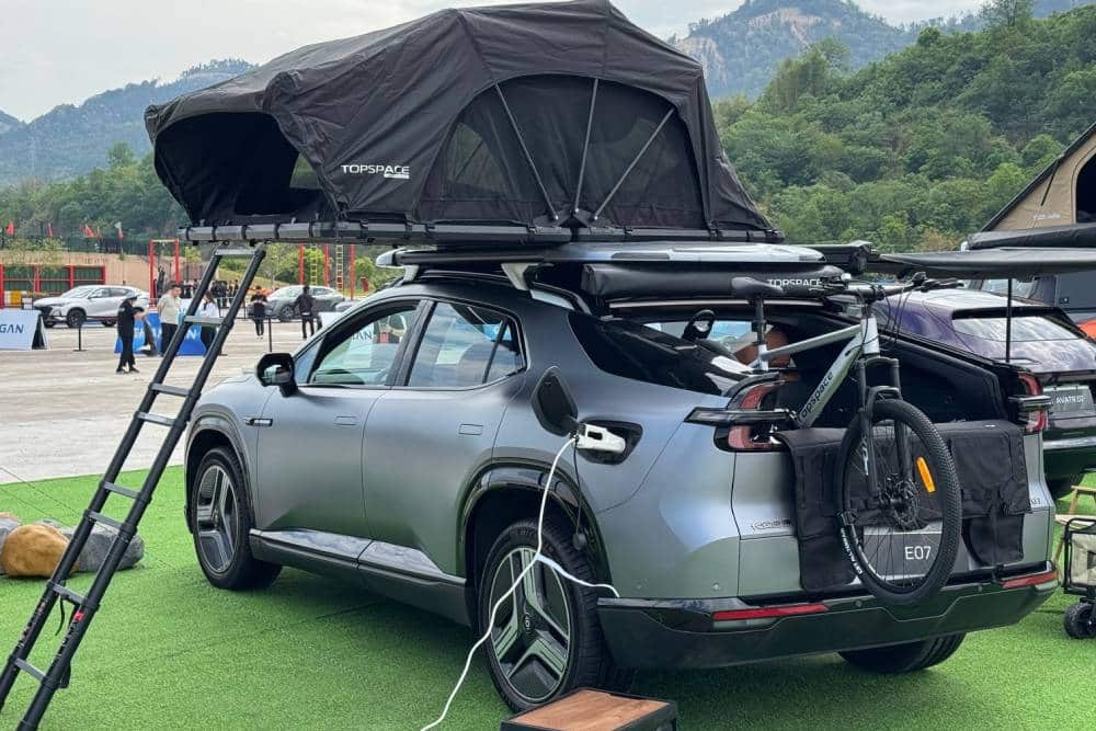 Η κινεζική απάντηση «3 σε 1» στο Tesla Cybertruck