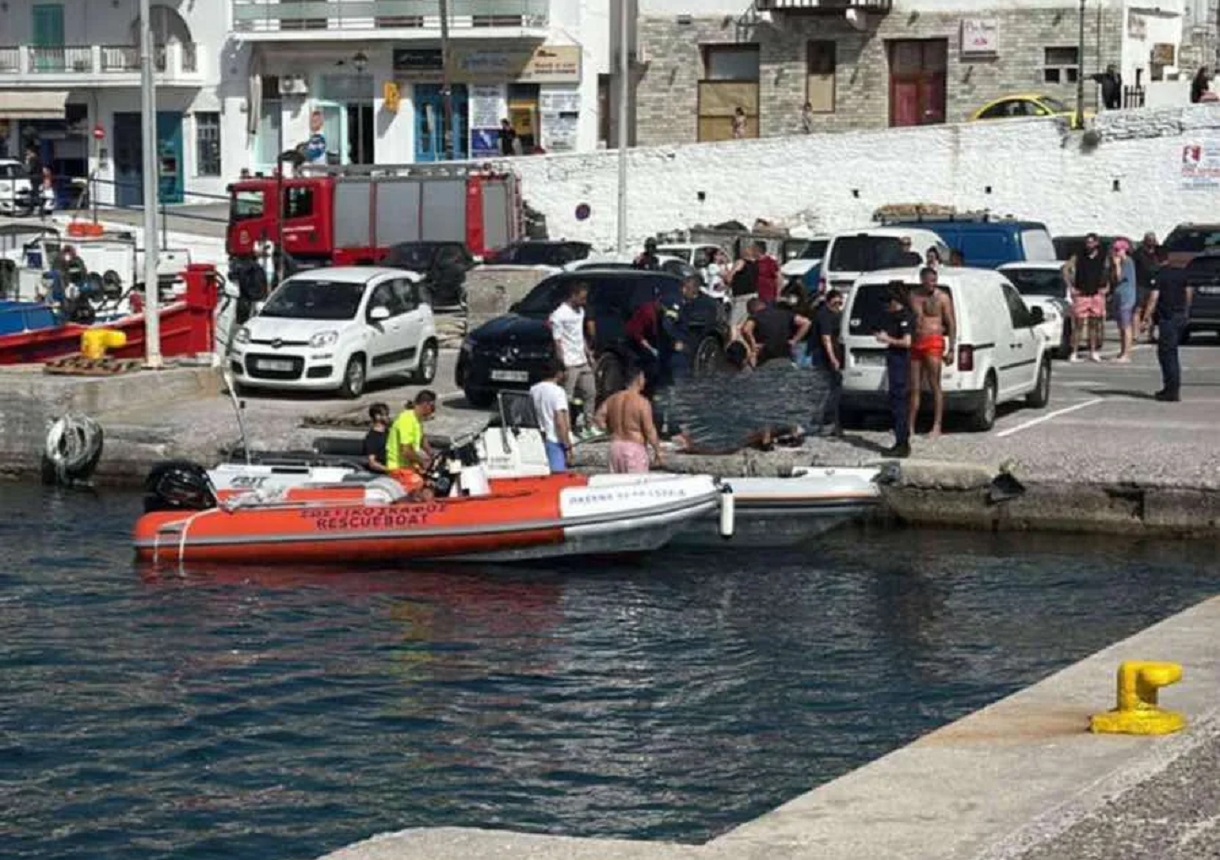 Τραγωδία στην Άνδρο: «Το όχημα είχε βυθιστεί μισό και η 67χρονη κραύγαζε "βοήθεια"», αποκαλύπτει αυτόπτης μάρτυρας 4 Τροχαίο δυστύχημα στην Άνδρο