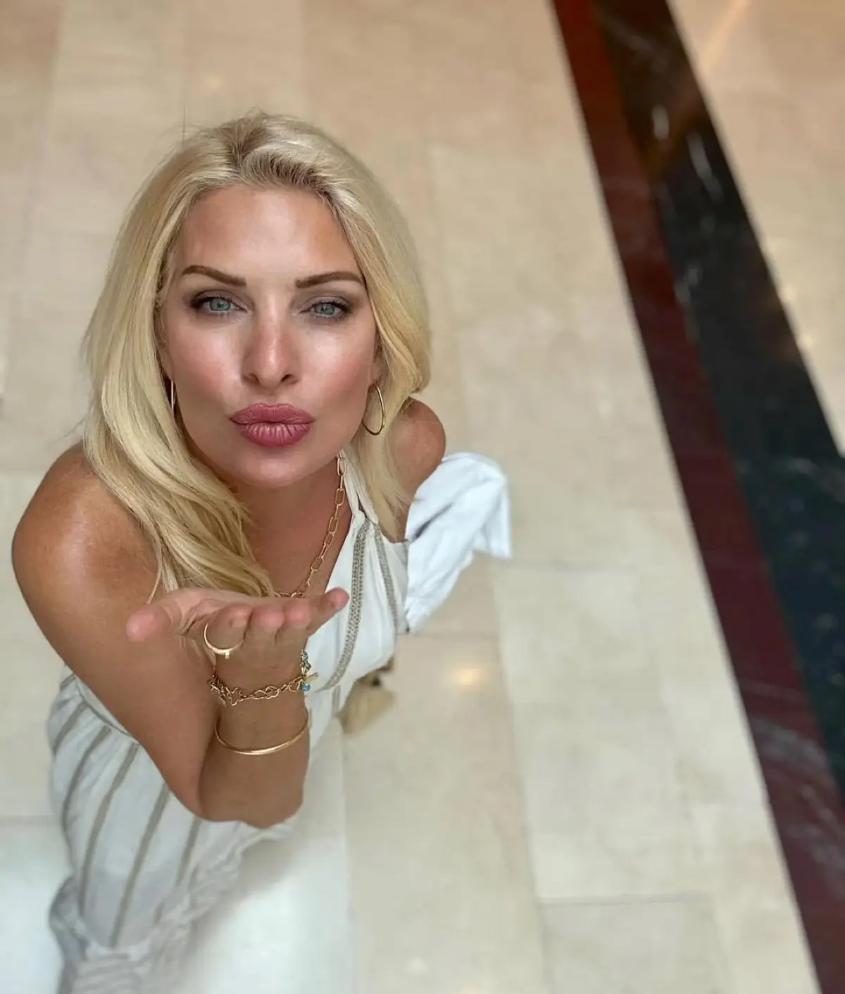 Η Ελένη Μενεγάκη στο Instagram