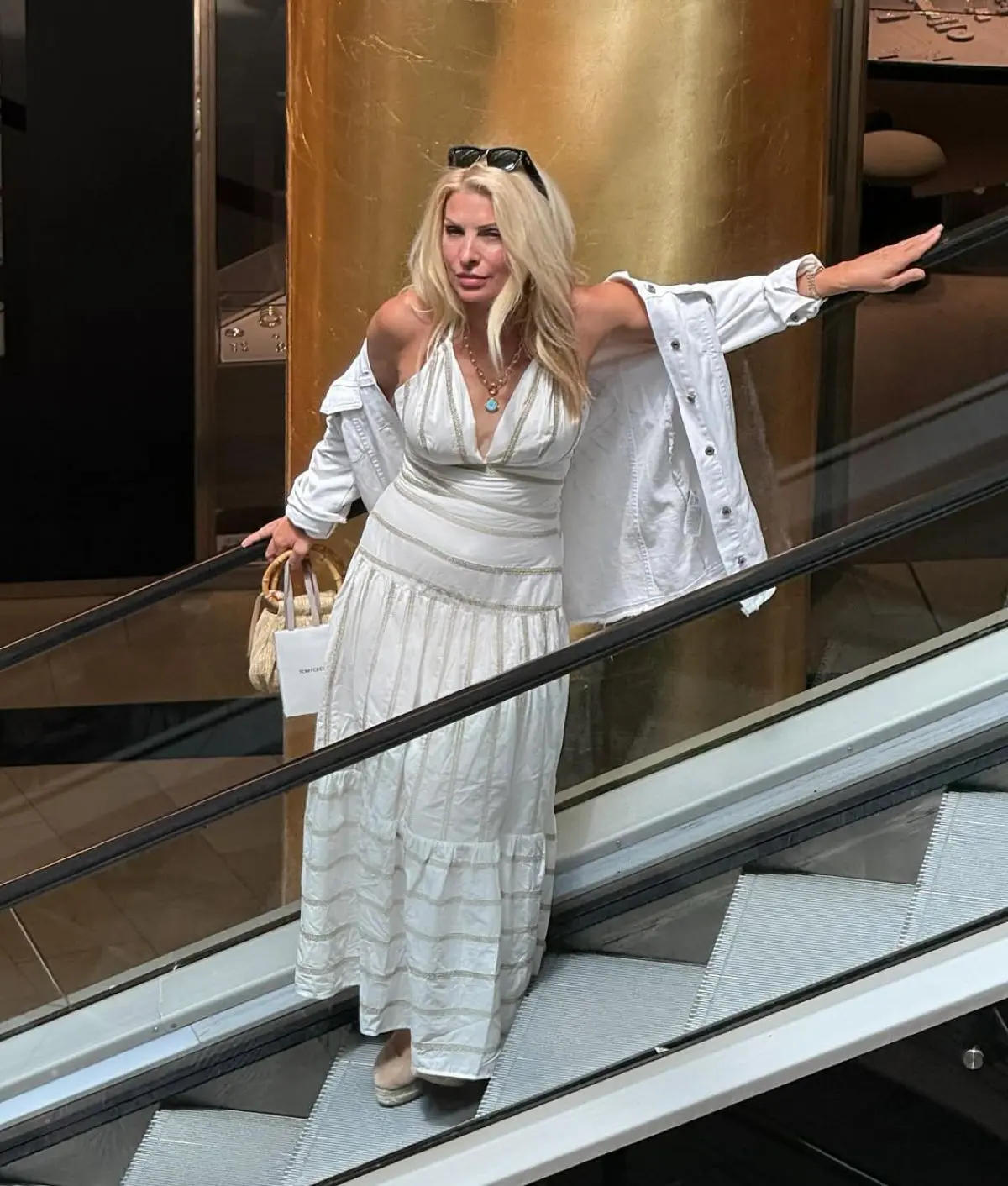 Η Ελένη Μενεγάκη στο Instagram