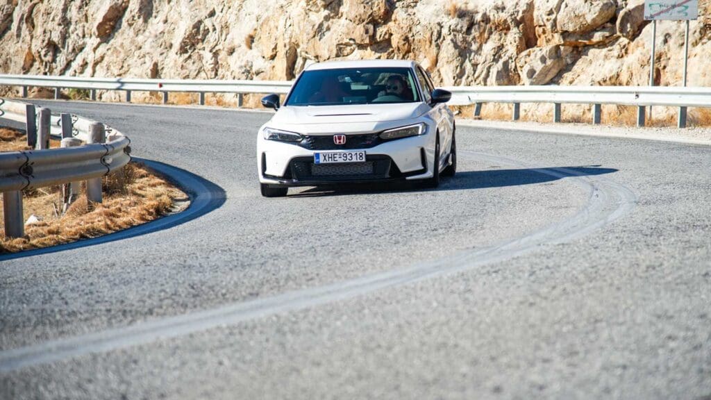 Επίσημο: H Honda «βάζει πάγο» στα EV και στρέφεται στα υβριδικά 16 Honda Type R