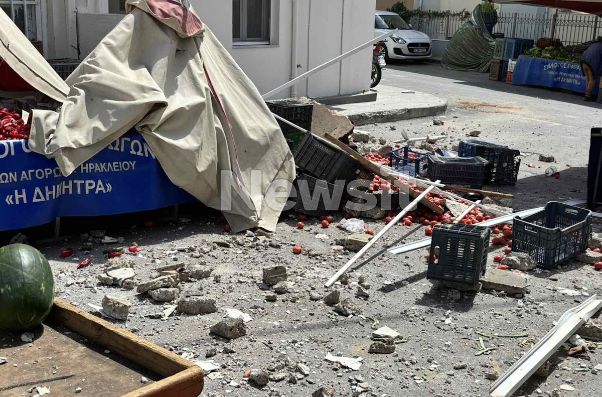 Ηράκλειο: Μπαλκόνι κατέρρευσε πάνω σε πάγκο λαϊκής στα Καμίνια 7 Πτώση μπαλκονιού σε πάγκο λαϊκής αγοράς