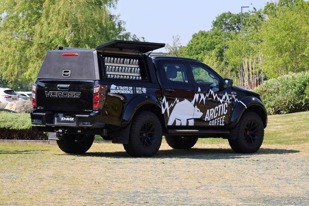 Το θηριώδες Isuzu D-Max που προσφέρει απολαυστικό καφεδάκι