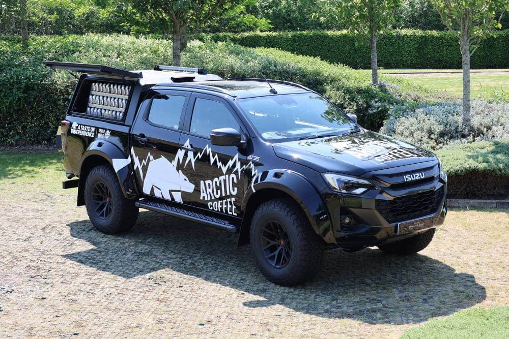 Το θηριώδες Isuzu D-Max που προσφέρει απολαυστικό καφεδάκι