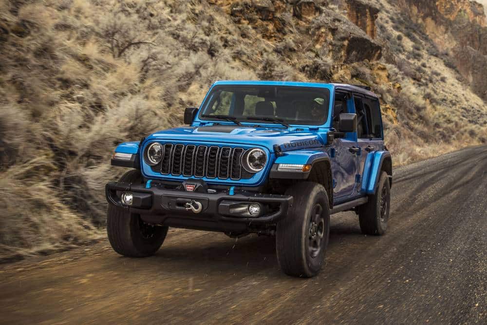 Ανίκητο τέρας της φύσης το Jeep Wrangler V8