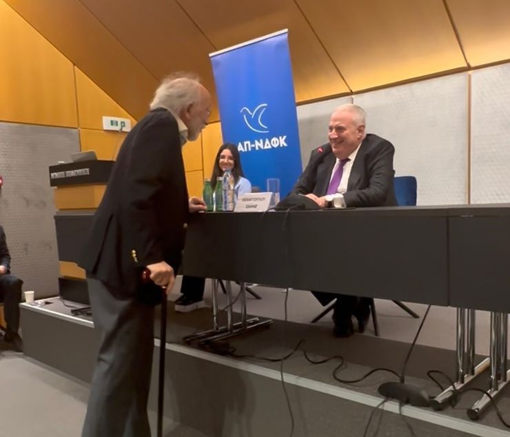 Διάλεξη του Σάκη Κεχαγιόγλου εντυπωσιάζει στη Νομική Αθηνών