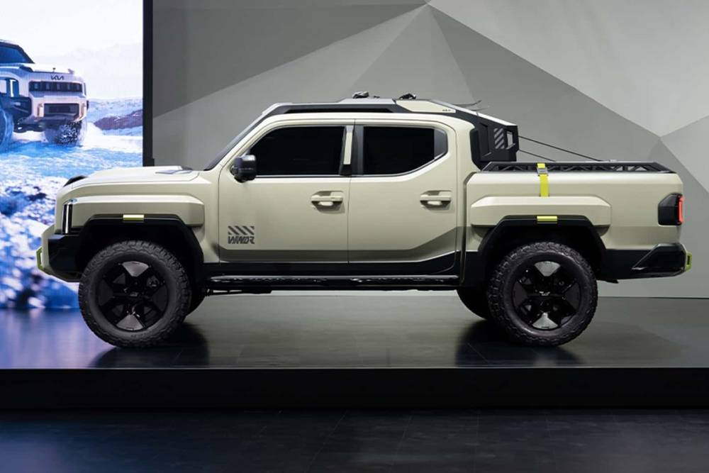 To θηριώδες Kia Tasman αντιμέτωπο με το Ranger Raptor