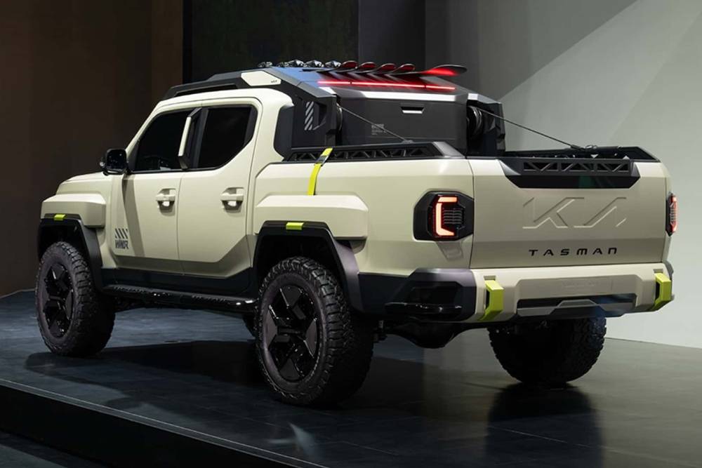 To θηριώδες Kia Tasman αντιμέτωπο με το Ranger Raptor