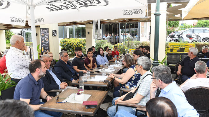 Κουτσούμπας από Σάμο: Πέντε χρόνια μετά τον φονικό σεισμό, το νησί υποφέρει – Το ΚΚΕ θα μάχεται τόσο στη Βουλή όσο και στους δρόμους του αγώνα 2 Κουτσούμπας από Σάμο: Πέντε χρόνια μετά τον φονικό σεισμό, το νησί υποφέρει – Το ΚΚΕ θα μάχεται τόσο στη Βουλή όσο και στους δρόμους του αγώνα