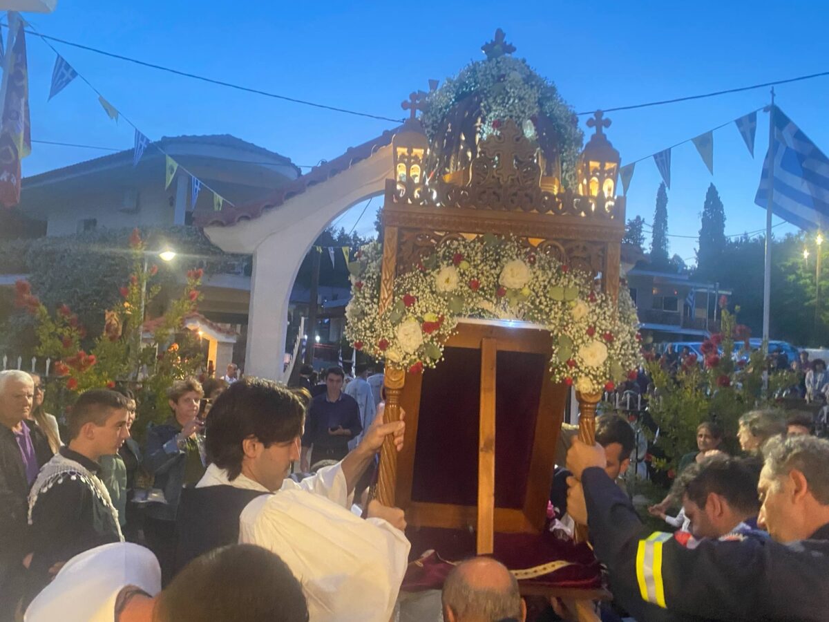Εύβοια: Θεσπέσια λιτανεία στο Προκόπι για να κατευναστούν οι σεισμοί 4 Λιτανεία στο Προκόπι Ευβοίας
