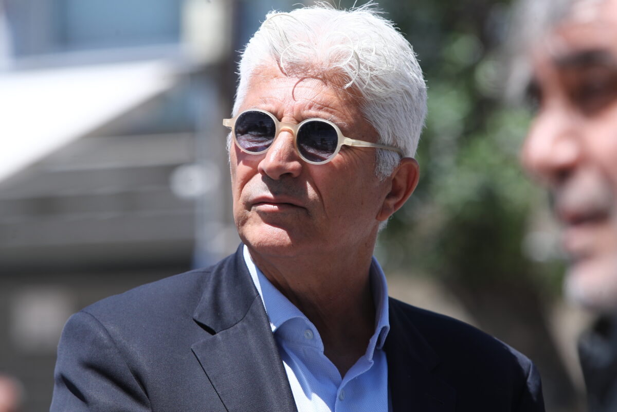 Κηδεία Μανώλη Παπαδόπουλου: Η κιτρινόμαυρη οικογένεια αποχαιρέτησε τον θρυλικό άσο