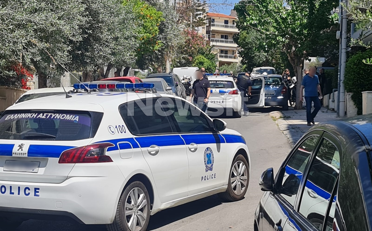 Δολοφονία στη Νέα Σμύρνη: «Ο γιος μου ήταν εκτός ελέγχου και επιχείρησα να τον τρομάξω με το μαχαίρι» ομολογεί ο πατροκτόνος 4 Στη γειτονιά όπου έγινε το φονικό στη Νέα Σμύρνη
