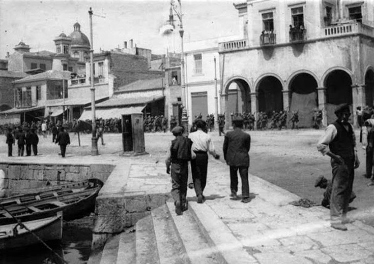 Όταν οι συμμαχικές δυνάμεις εισέβαλαν με 3.000 στρατιώτες στο Φάληρο για να κατακτήσουν την Αθήνα 12 Όταν οι συμμαχικές δυνάμεις εισέβαλαν με 3.000 στρατιώτες στο Φάληρο για να κατακτήσουν την Αθήνα