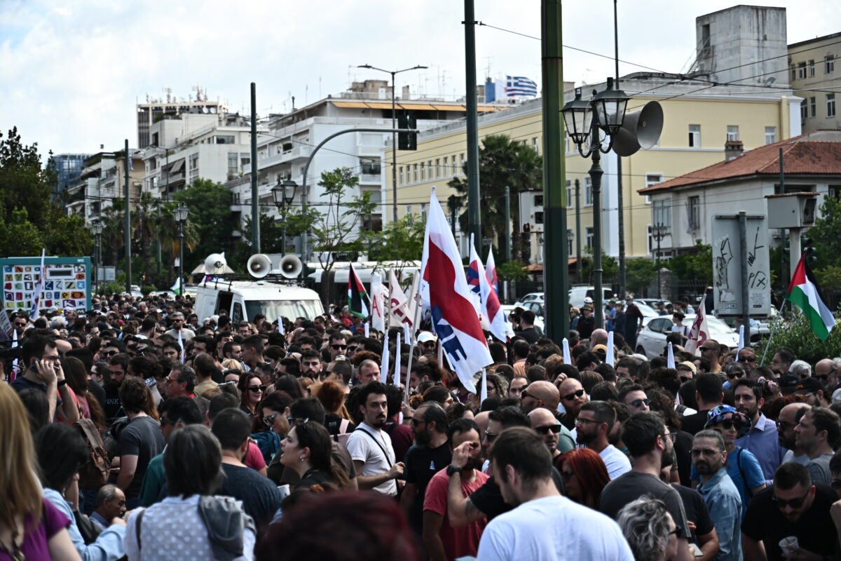 Πορεία στο κέντρο της Αθήνας για την Παλαιστίνη: «Υψώνουμε φωνή απέναντι στην αδικία», δείτε εντυπωσιακές εικόνες και βίντεο 7 Πορεία